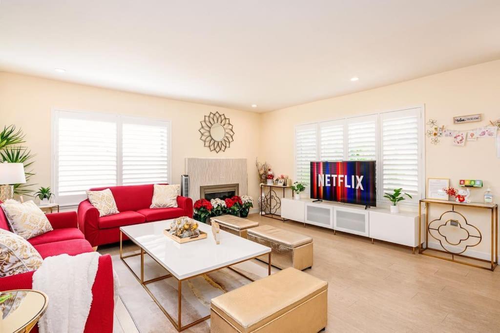La Sunny House Beautiful Yard 7 Rooms 4 Bathrooms Near Disneyland & Hollywood & Downtown ハシエンダ・ハイツ エクステリア 写真