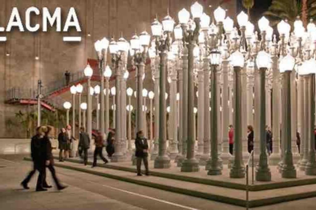 La Sunny House Beautiful Yard 7 Rooms 4 Bathrooms Near Disneyland & Hollywood & Downtown ハシエンダ・ハイツ エクステリア 写真