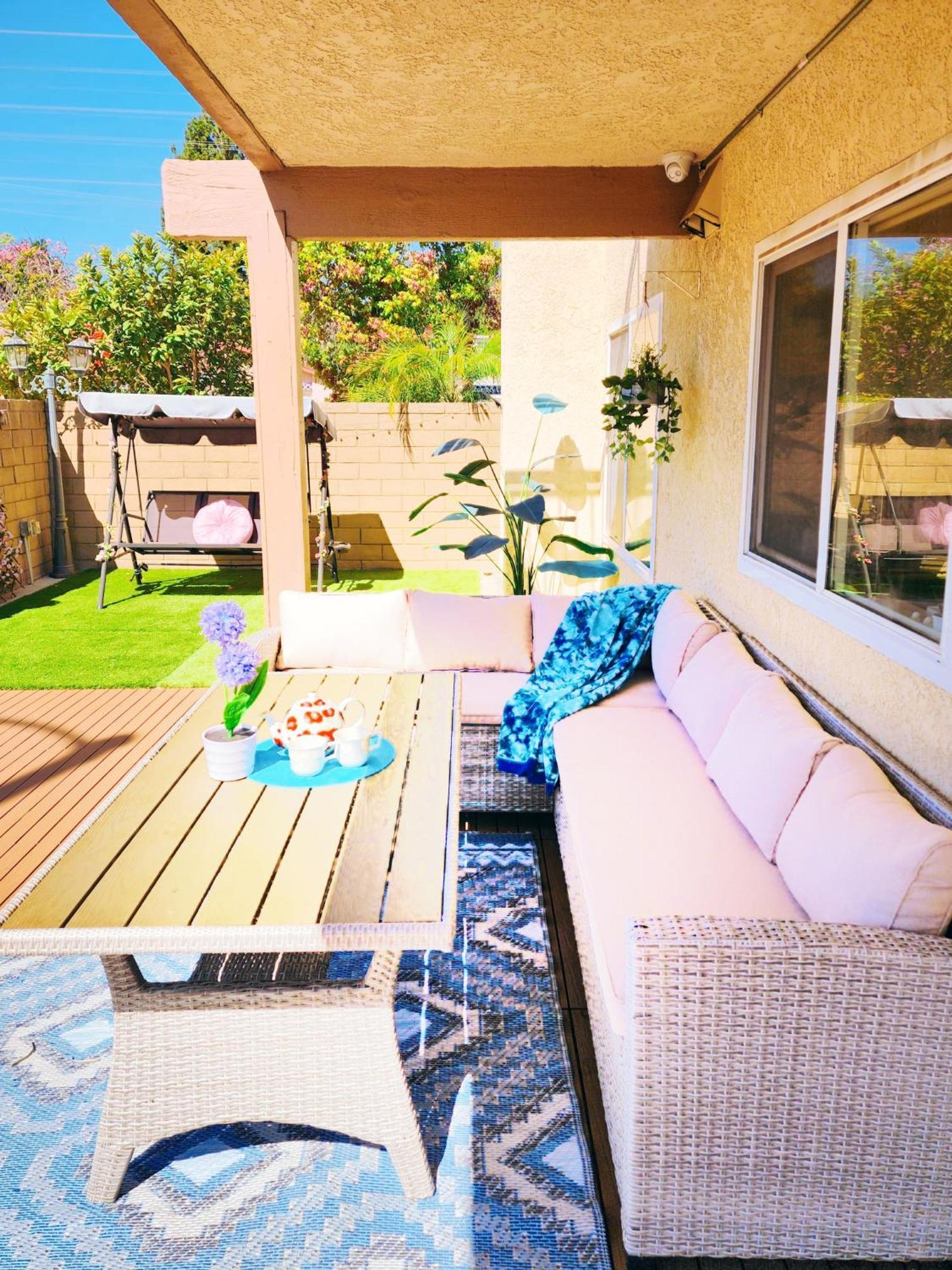 La Sunny House Beautiful Yard 7 Rooms 4 Bathrooms Near Disneyland & Hollywood & Downtown ハシエンダ・ハイツ エクステリア 写真