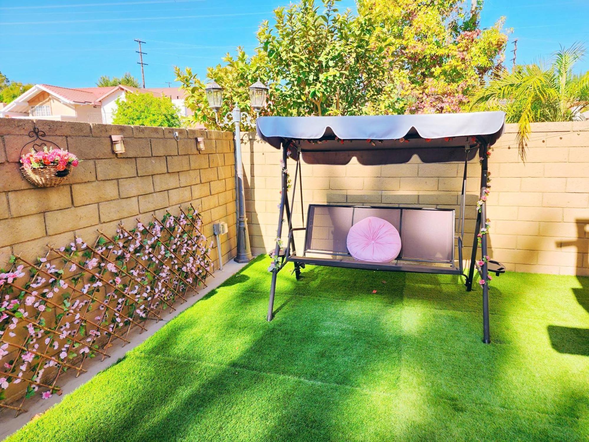 La Sunny House Beautiful Yard 7 Rooms 4 Bathrooms Near Disneyland & Hollywood & Downtown ハシエンダ・ハイツ エクステリア 写真