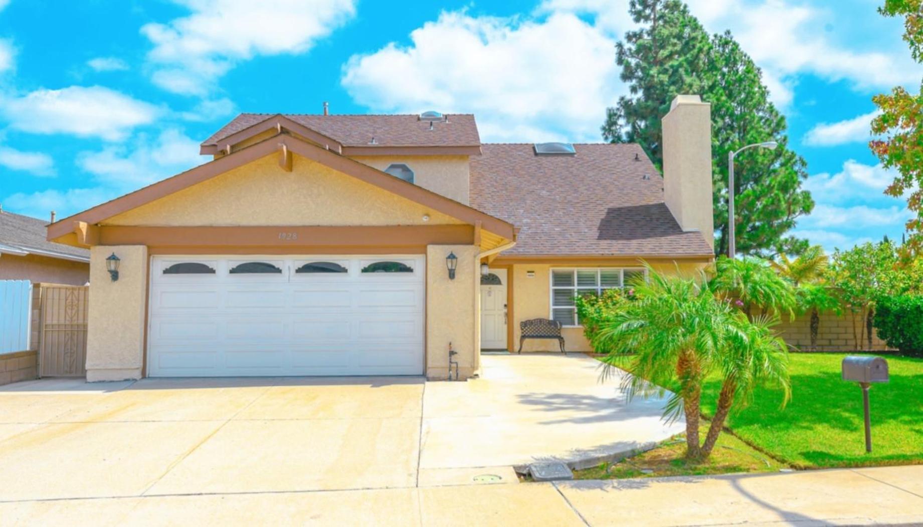 La Sunny House Beautiful Yard 7 Rooms 4 Bathrooms Near Disneyland & Hollywood & Downtown ハシエンダ・ハイツ エクステリア 写真